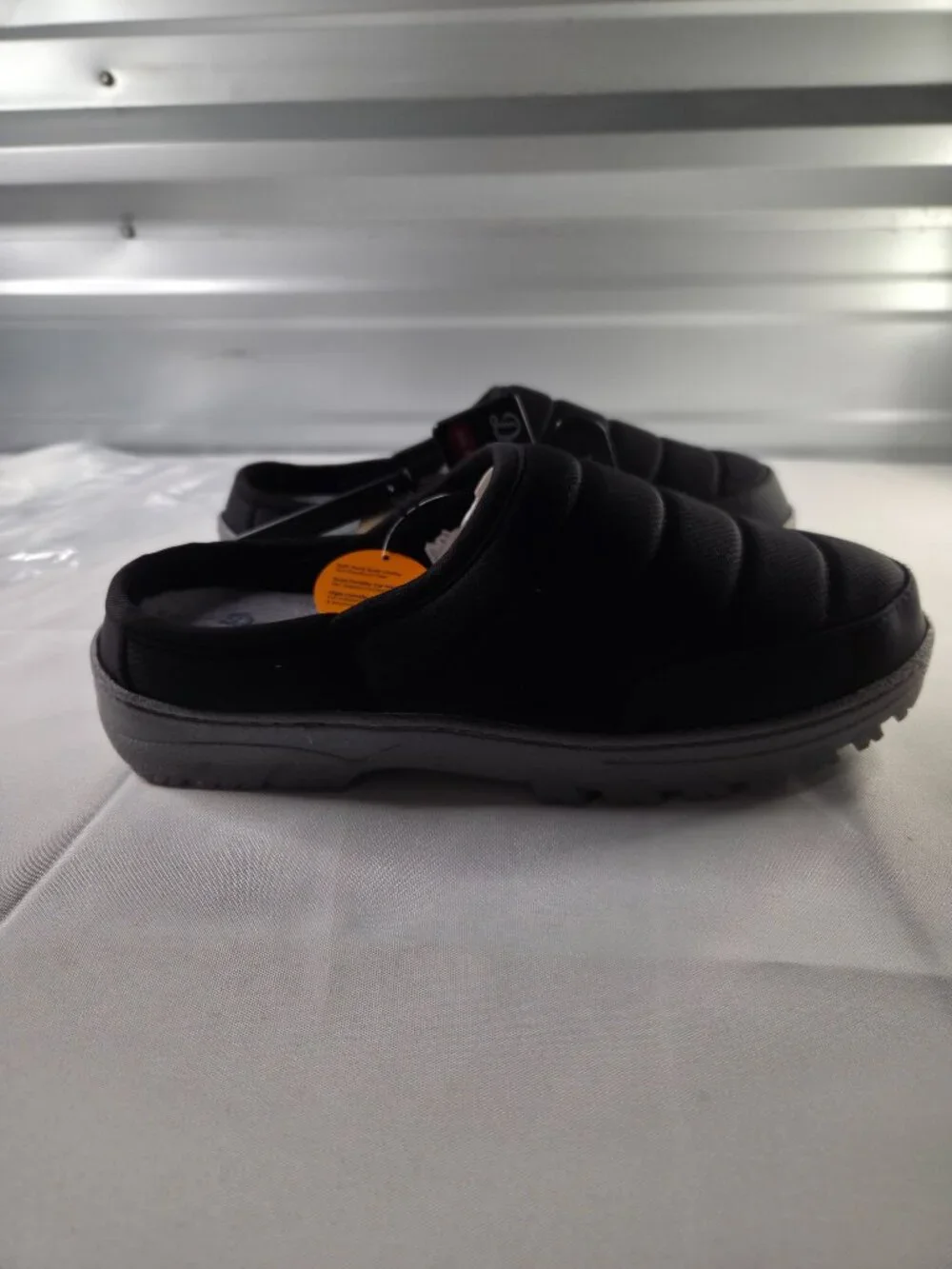 NWT Dearfoams Men’s Black Gel Infused Memory Foam Slide Slippers S 7-8